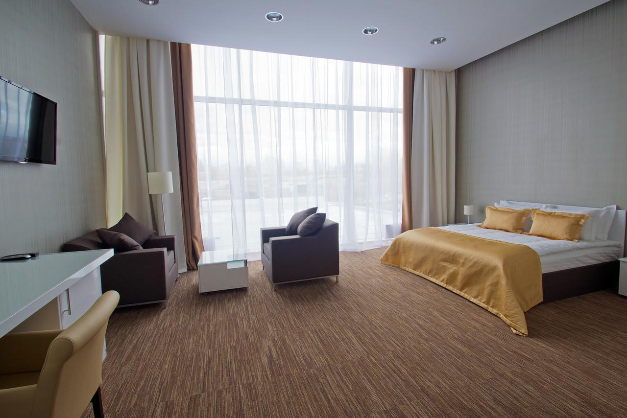 Terminal B Hotel Київ Екстер'єр фото